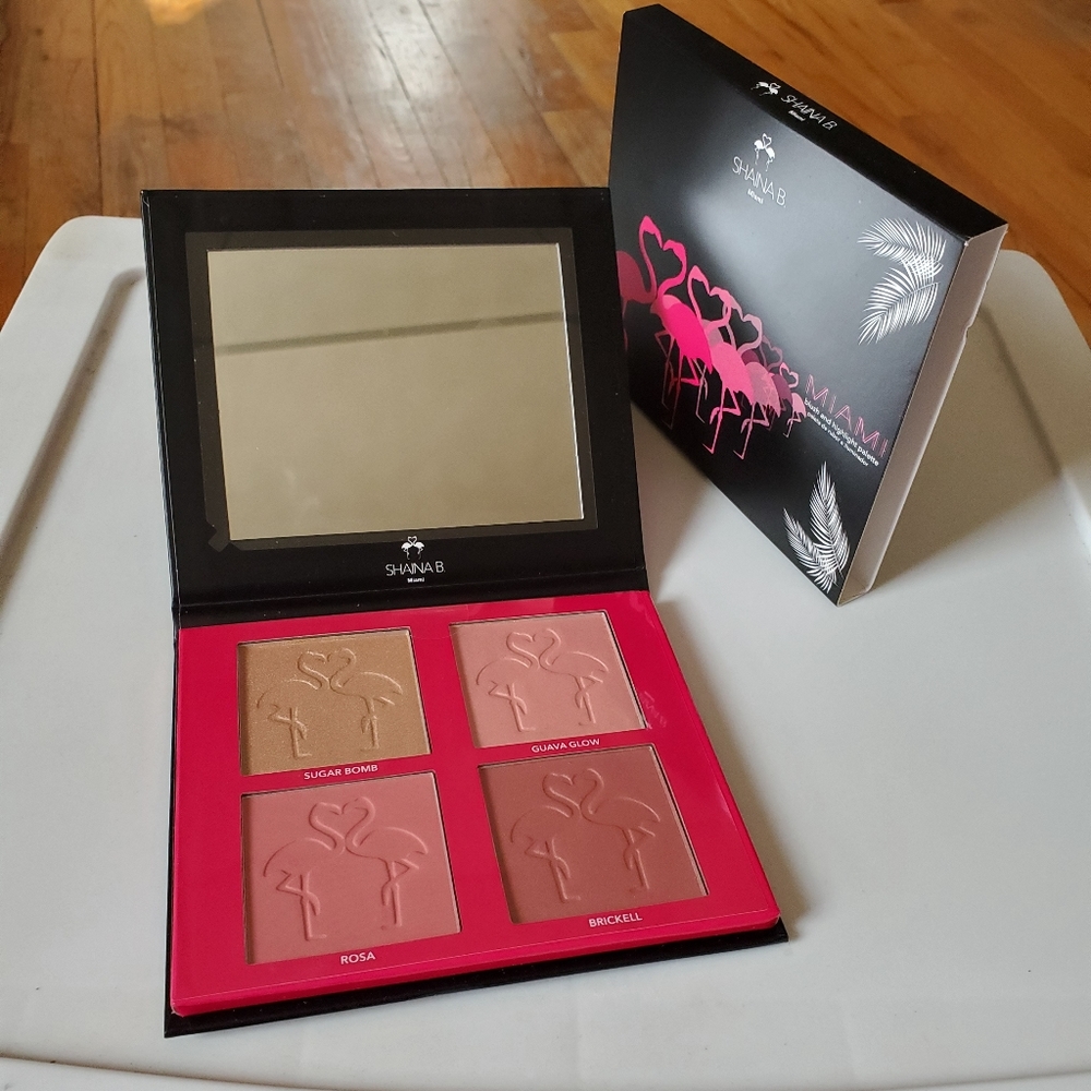 Blush/Highlite Palette